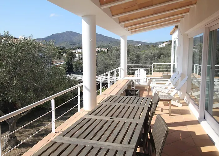 Cadaques Feriehus *